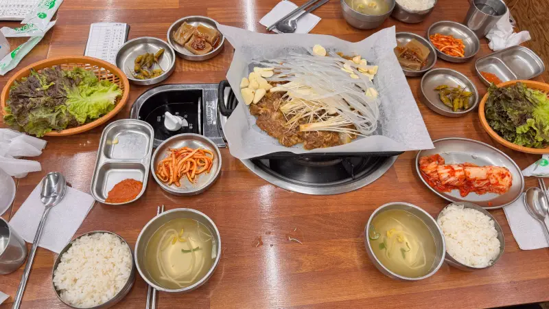 을지로 청진식당 불고기 상차림