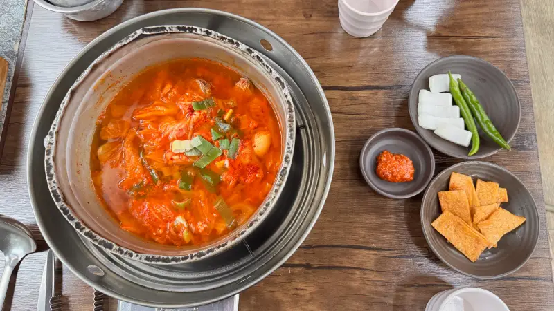Myeongdong-Buttumak-Kimchi-Jjigae